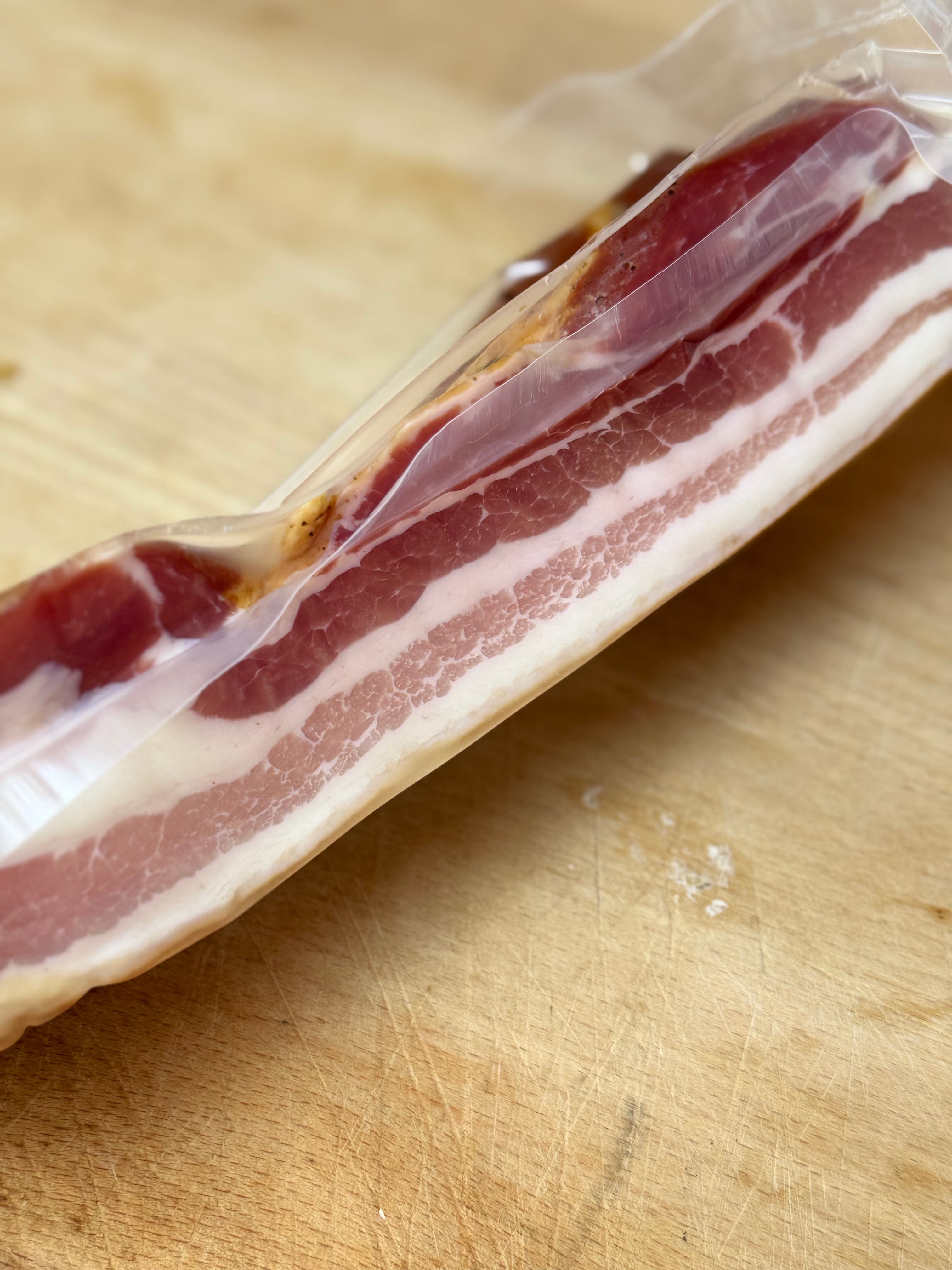 Ammerländer Bauchspeck geräuchert – Traditionshandwerk von Karl Hobbie